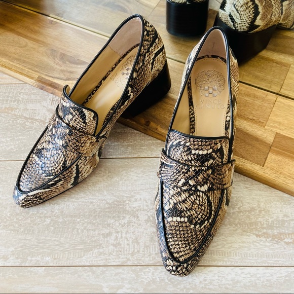 New Vince camuto snake print loafers - Picture 3 of 10